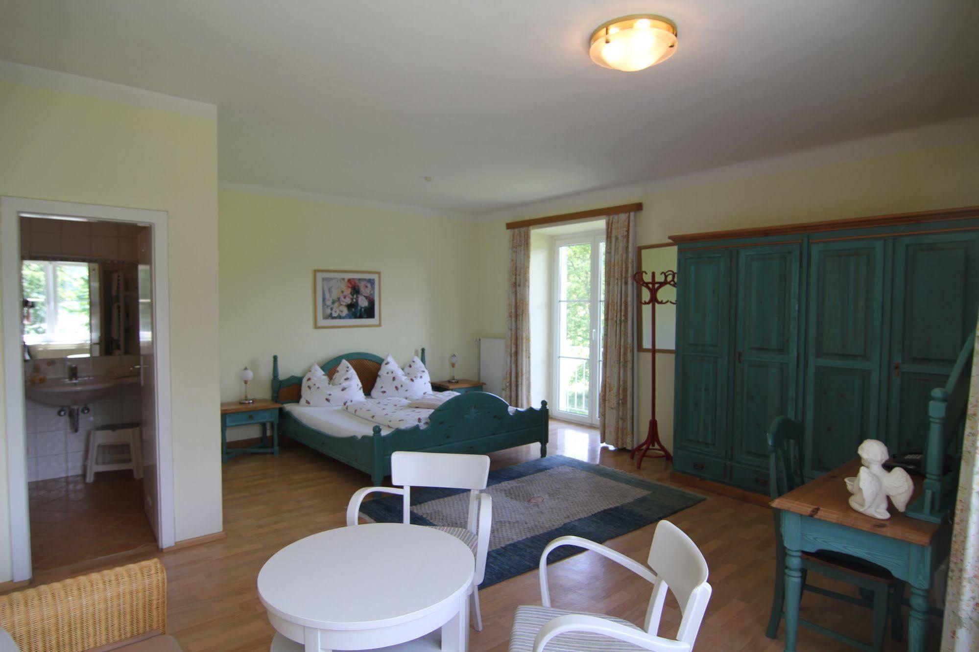Landhaus Strussnighof Pörtschach am Wörthersee Екстериор снимка